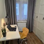 New 1-bdrm In Beautiful Cracovia