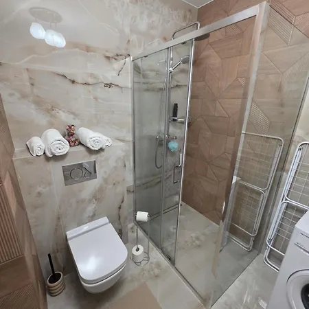 New 1-bdrm In Beautiful