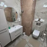 New 1-bdrm In Beautiful Krakkó