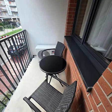 Apartman New 1-bdrm In Beautiful Krakkó